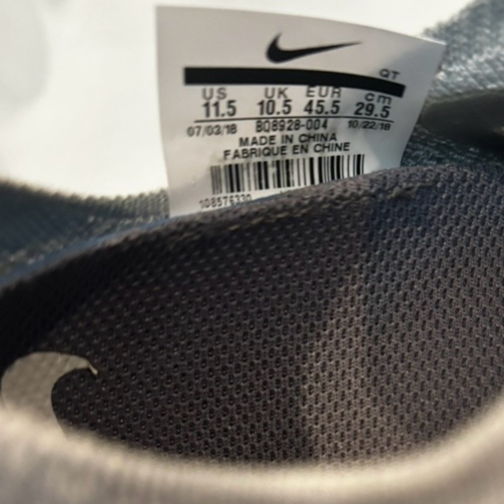 Nike Epic React Flyknit 2 - image 5